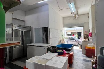 Dataran Otomobil, Seksyen 15