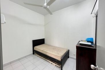 Apartment Taman Bukit Pelangi Renovated Cheapest In Shah Alam FOR SALE