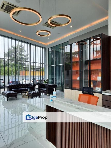 Luxury Office Space to Let Level 2 (3 Storey Building)  Bukit Jelutong, Seksyen U8, Shah Alam, Selangor, Shah Alam