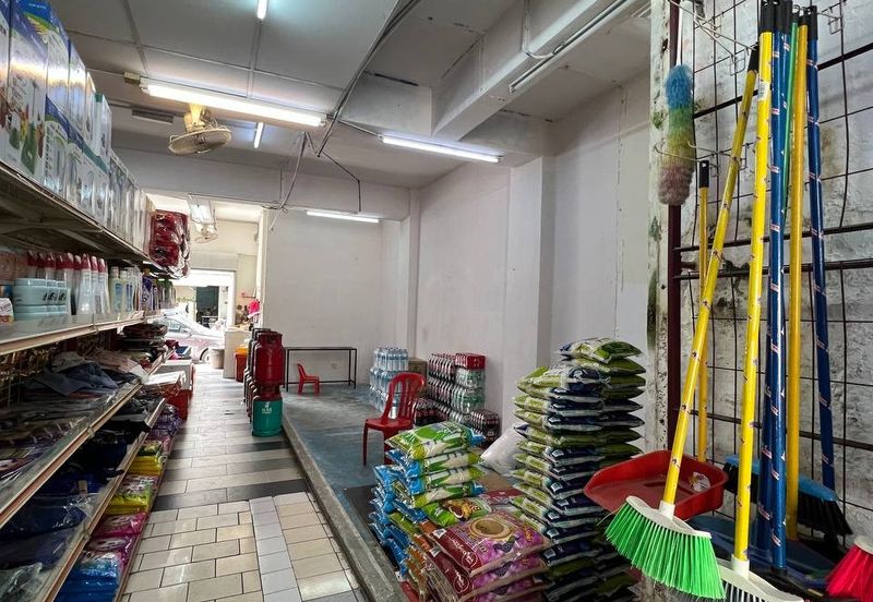 Dataran Otomobil, Seksyen 15