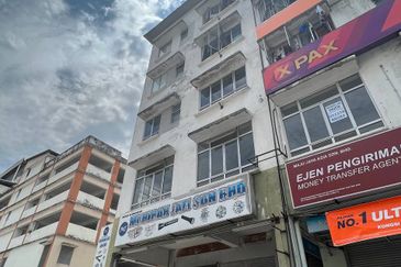 Dataran Otomobil, Seksyen 15