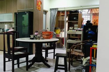 Sikamat Acasia Country Heights