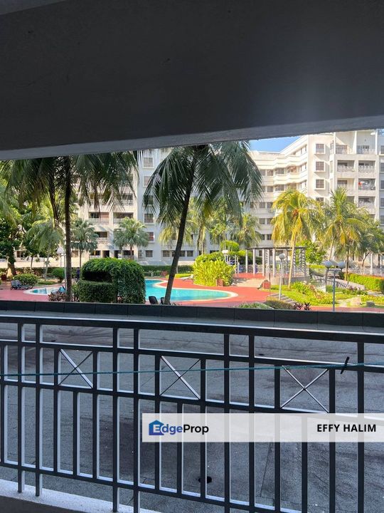Resort-Style Living with Pool Views - Ground Floor Corner Lot Palmville Condominium Sunway, Selangor, Bandar Sunway