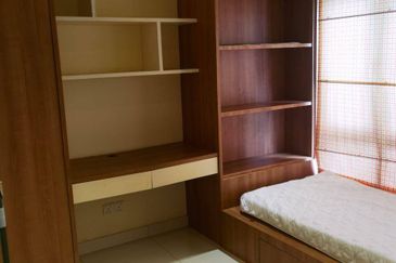 Royal Regent Sri Putramas III