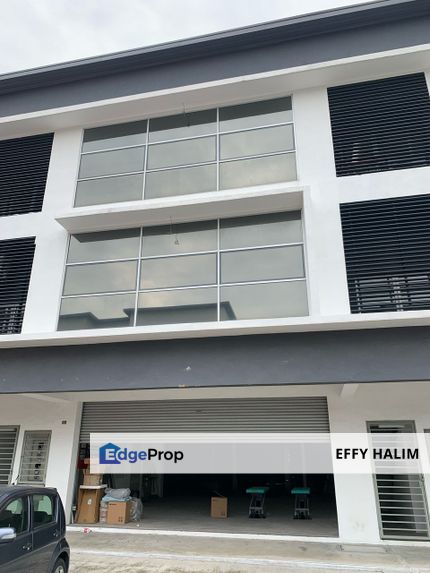  FOR SALE  INDUSTRIAL BUILDING (WAREHOUSE) AT SHAH ALAM, Selangor, Shah Alam