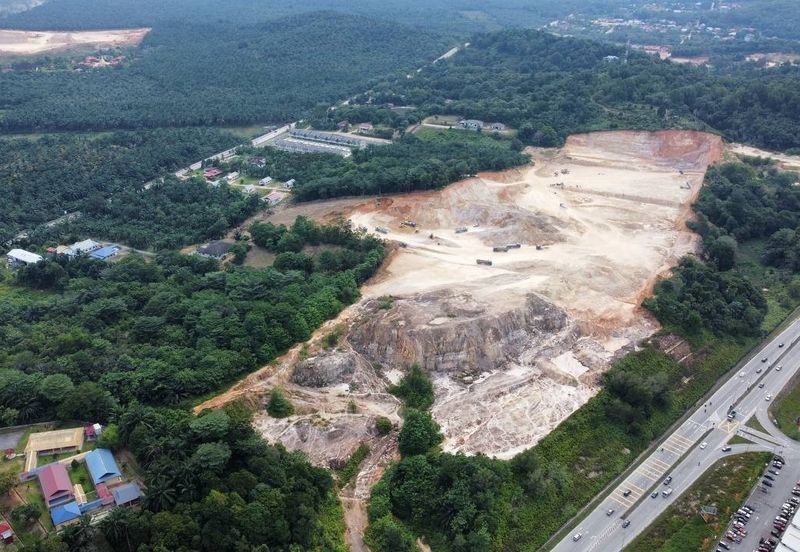 TANAH PERTANIAN (ZONING KEDIAMAN) UNTUK DIJUAL) - PERSIARAN MOKHTAR DAHARI SEKSYEN U15 SHAH ALAM