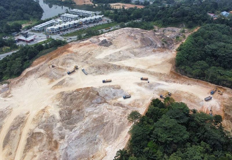 TANAH PERTANIAN (ZONING KEDIAMAN) UNTUK DIJUAL) - PERSIARAN MOKHTAR DAHARI SEKSYEN U15 SHAH ALAM