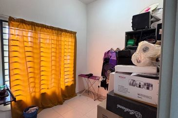 For Sale Single Storey Semi-D @ Taman Mawar 2, Kampung Lombong, Seksyen 29, Shah Alam, Selangor