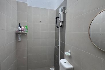 For Sale Single Storey Semi-D @ Taman Mawar 2, Kampung Lombong, Seksyen 29, Shah Alam, Selangor