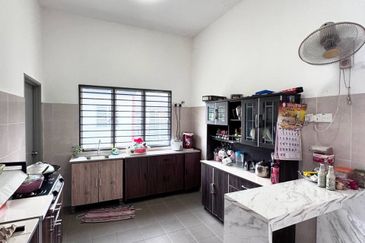 For Sale Single Storey Semi-D @ Taman Mawar 2, Kampung Lombong, Seksyen 29, Shah Alam, Selangor