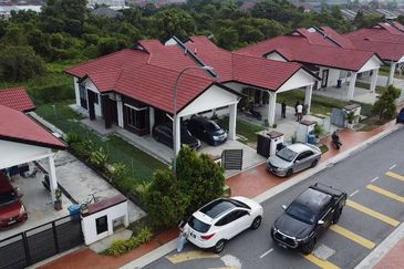 For Sale Single Storey Semi-D @ Taman Mawar 2, Kampung Lombong, Seksyen 29, Shah Alam, Selangor