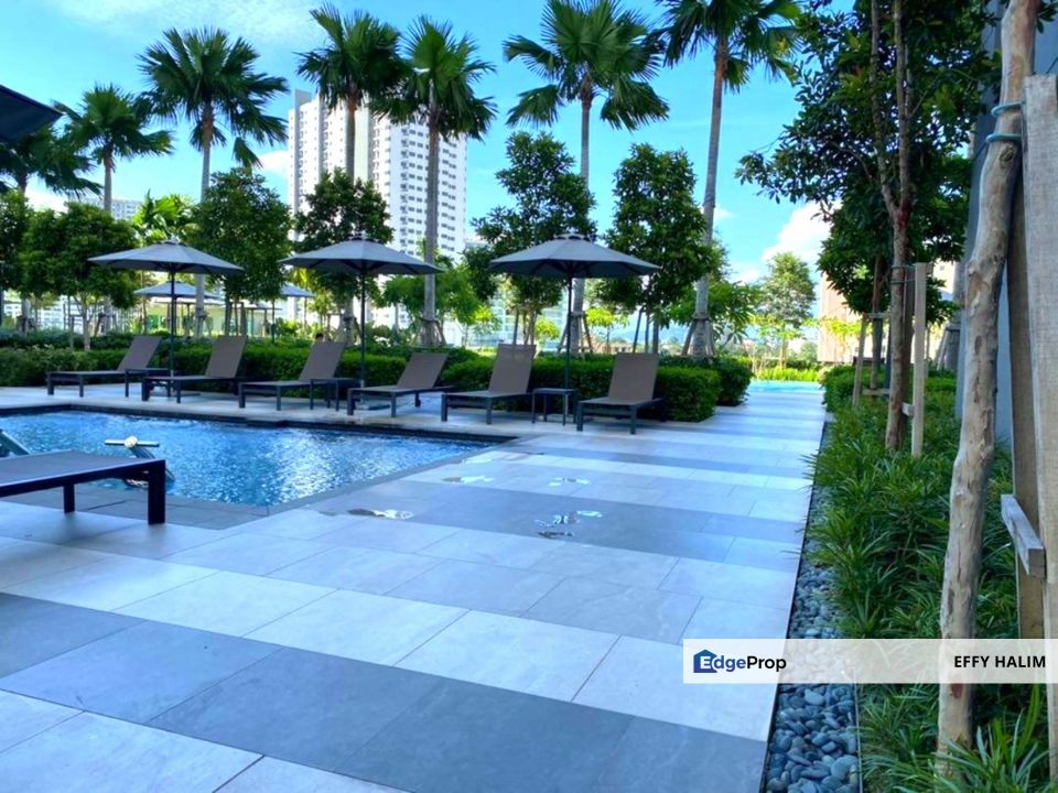 Urgent : Plaza Kelana Jaya Condominium for Sale Prime Location Near Glenmarie LRT, Paradigm Mall Taman Mayang, Selangor, Kelana Jaya