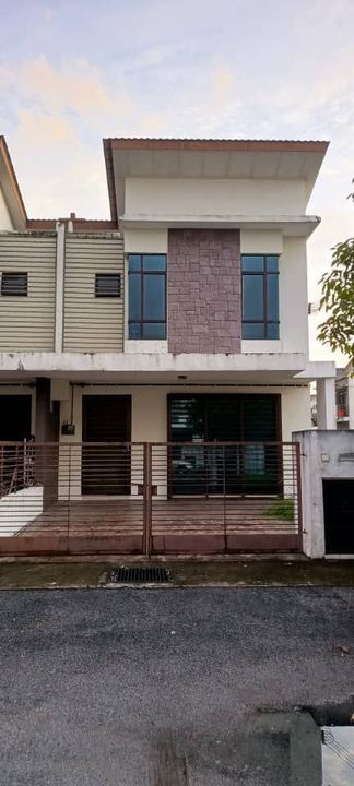 End Lot Double Storey Partly Furnished Saujana KLIA For Rent - Urgent, Selangor, Sepang