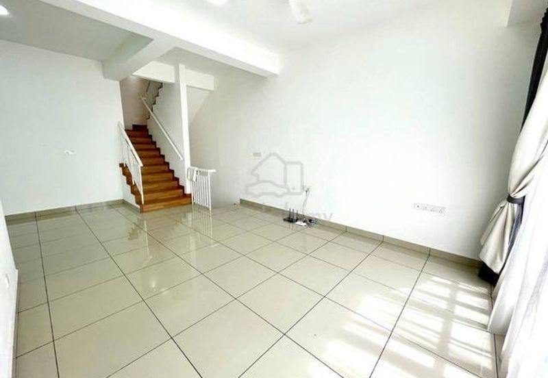 Ayden Townhouse Warisan Puteri