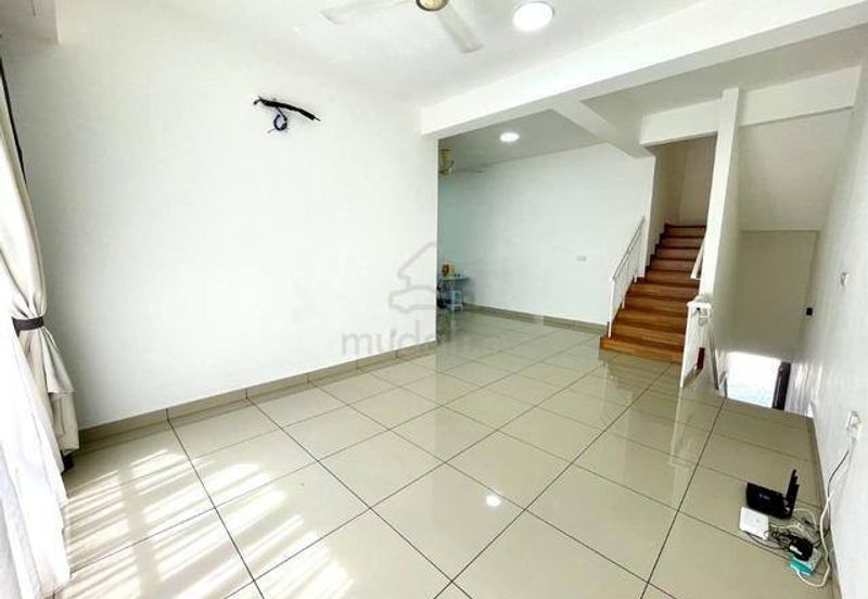 Ayden Townhouse Warisan Puteri