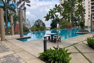 Royal Domain Sri Putramas II