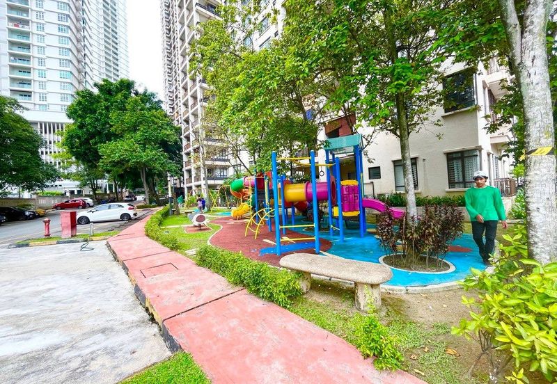 Royal Domain Sri Putramas II