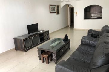 Royal Domain Sri Putramas II