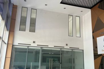 Bare Unit Level 1 Hi-Volume Heavy Duty Space To Let Cyberjaya