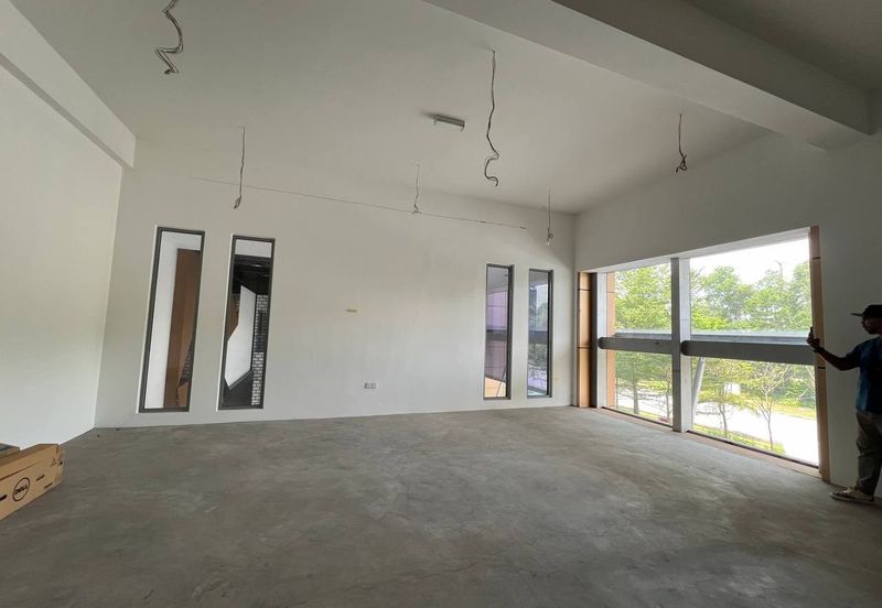Bare Unit Level 1 Hi-Volume Heavy Duty Space To Let Cyberjaya