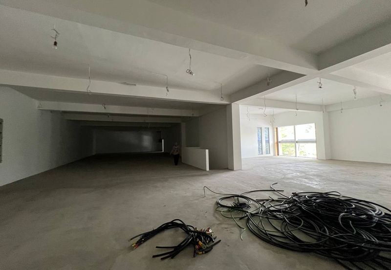 Bare Unit Level 1 Hi-Volume Heavy Duty Space To Let Cyberjaya