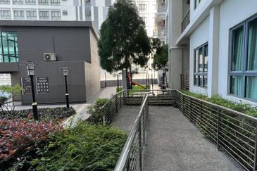 D’Pulze Service Residence,Persiaran Multimedia, Cyberjaya Good for investment!