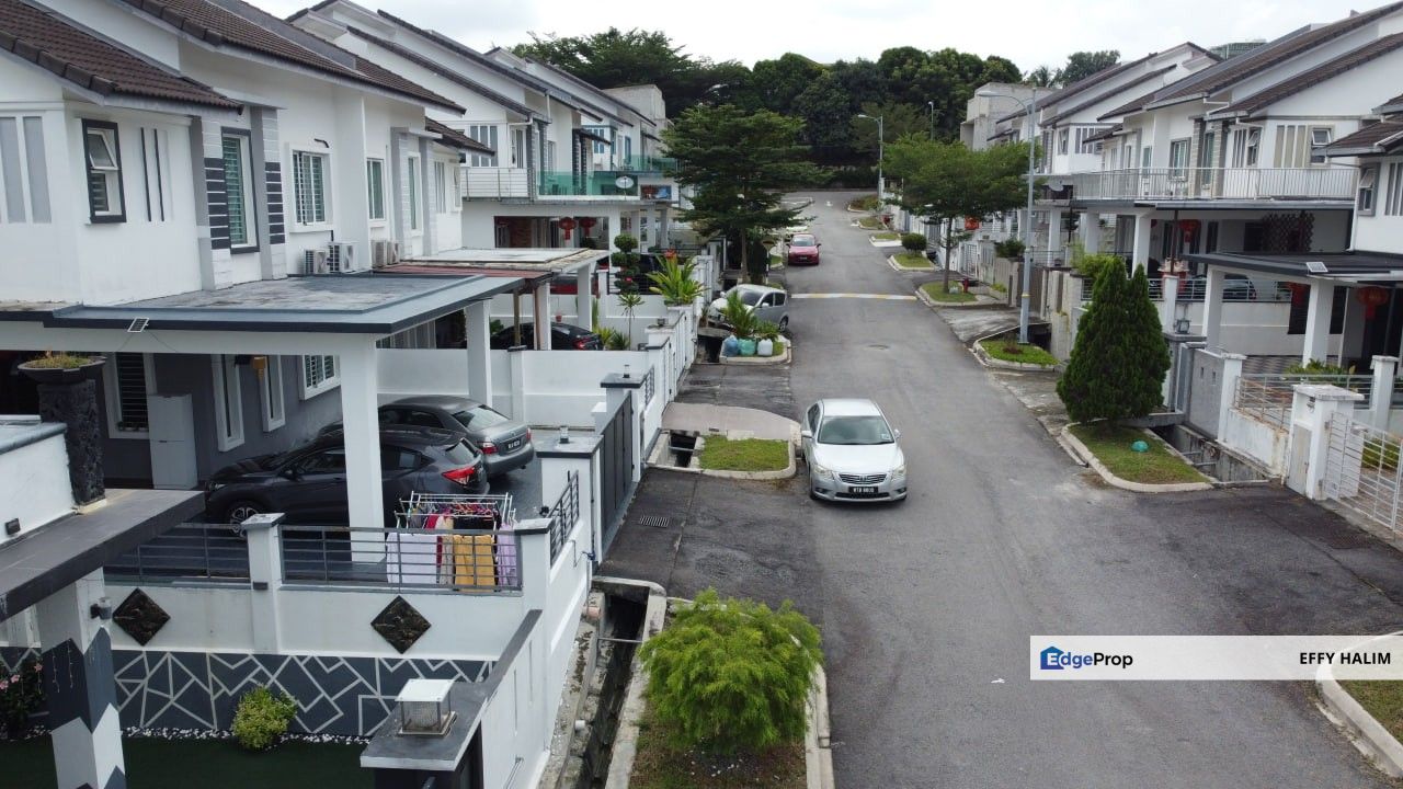 Freehold Semi D Hillview Residence Kajang For Sale, Selangor, Semenyih