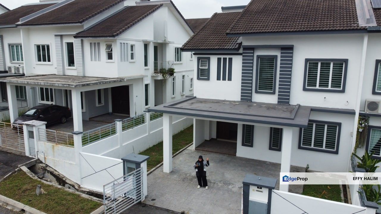 Freehold Semi D Hillview Residence Kajang For Sale, Selangor, Semenyih