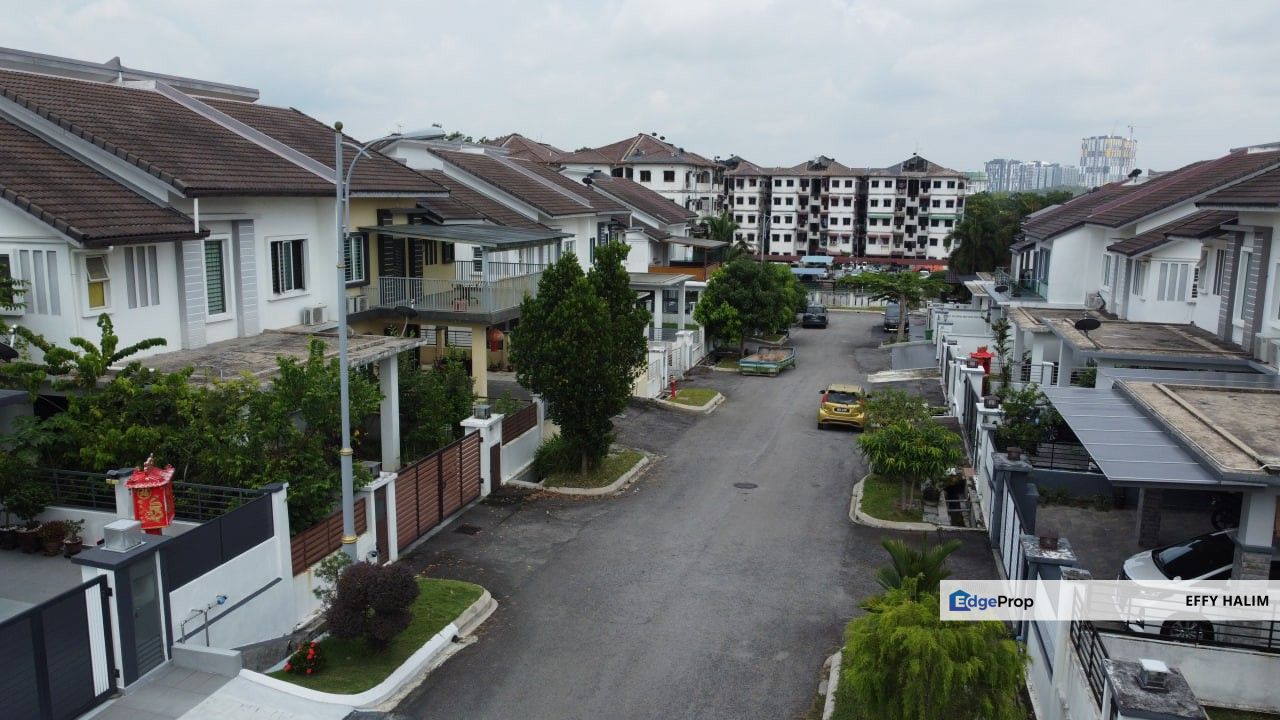 Freehold Semi D Hillview Residence Kajang For Sale, Selangor, Semenyih