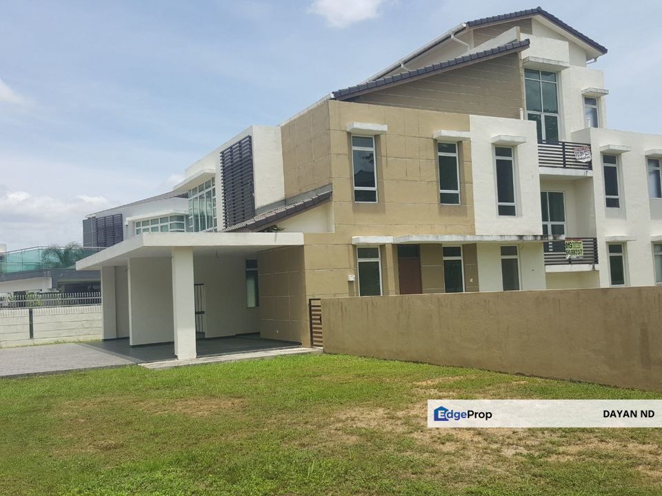 Biggest Land Area 3 Storey Bungalow Lake Valley for Sale RM2,500,000