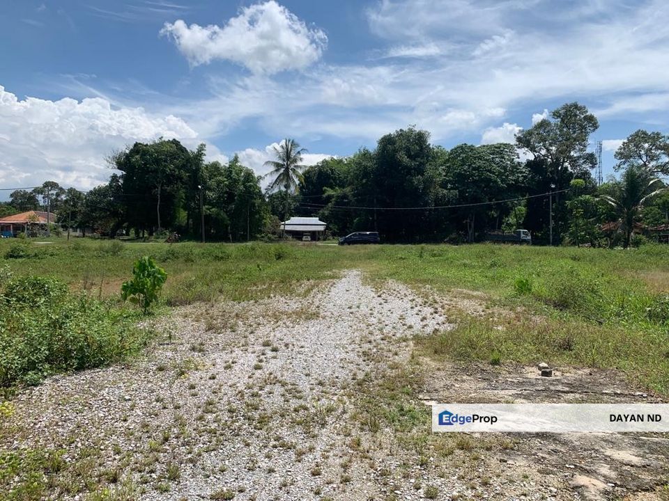 Tanah Lot Banglo Tapah, Perak, Tapah