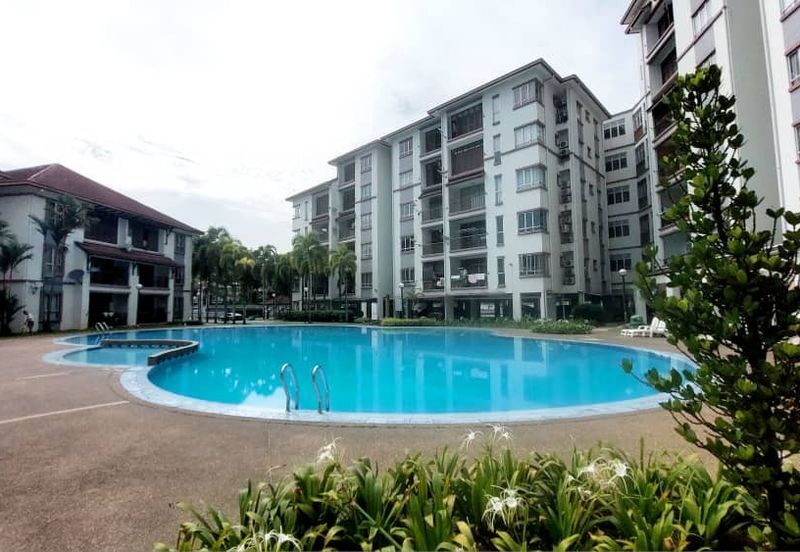 Pangsapuri Tasik