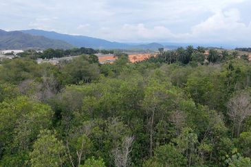 Tanah Lot Banglo Semenyih dekat Nottingham University