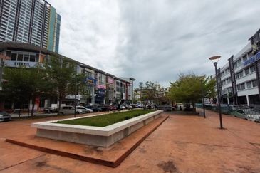 Shop Office Bangi Sentral Muslimah Boutique Street