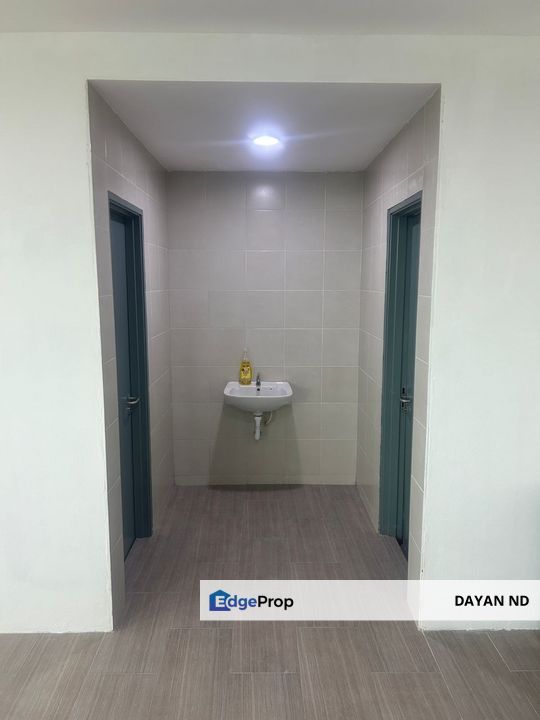 Corner Office Unit Plaza Bangi Perdana, Selangor, Bangi