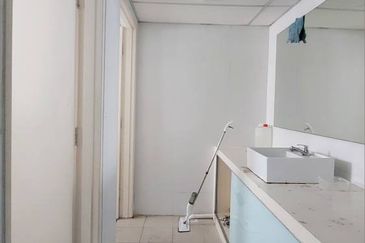 Shop Office Bangi Sentral Muslimah Boutique Street