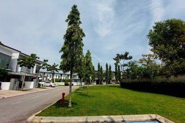 Parkfield Residences, Tropicana Heights