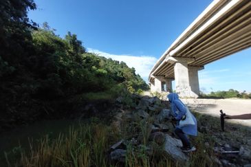 Tanah 15 ekar tepi Lebuhraya EKVE Sungai Long