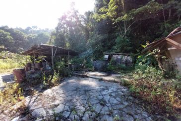 Tanah 15 ekar tepi Lebuhraya EKVE Sungai Long