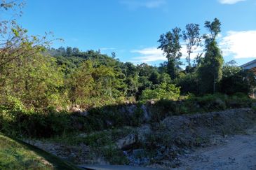 Tanah 15 ekar tepi Lebuhraya EKVE Sungai Long