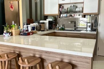 16 Quartz Melawati Condominium