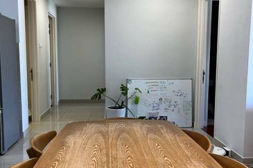 16 Quartz Melawati Condominium