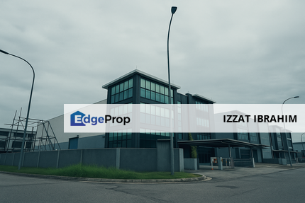 END LOT WAREHOUSE | 3 Storey Semi Detached Factory, Bangi, Selangor, Bangi