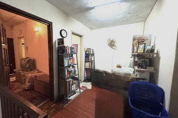 Taman Lembah Keramat AU5