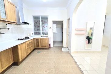 2 Storey Terrace House, Taman Puncak Saujana, Kajang