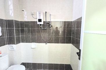 2 Storey Terrace House, Taman Puncak Saujana, Kajang