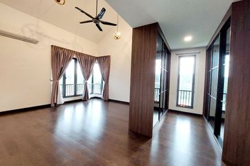 Tiana Elmina Gardens