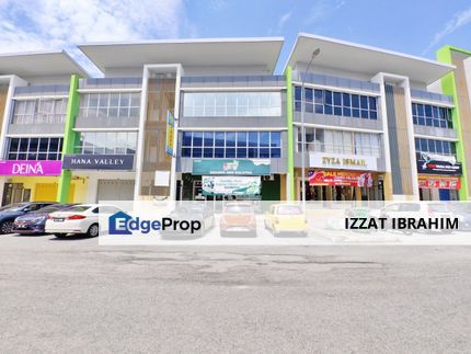 3 Storey Shop Kubica Square, Bandar Puteri Bangi, Selangor, Kajang