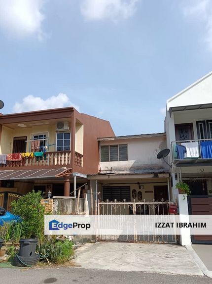 2 Storey house, Taman Sri Watan, Ampang, Selangor, Ampang