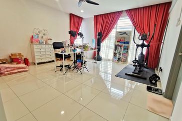 Taman Pinggiran Putra